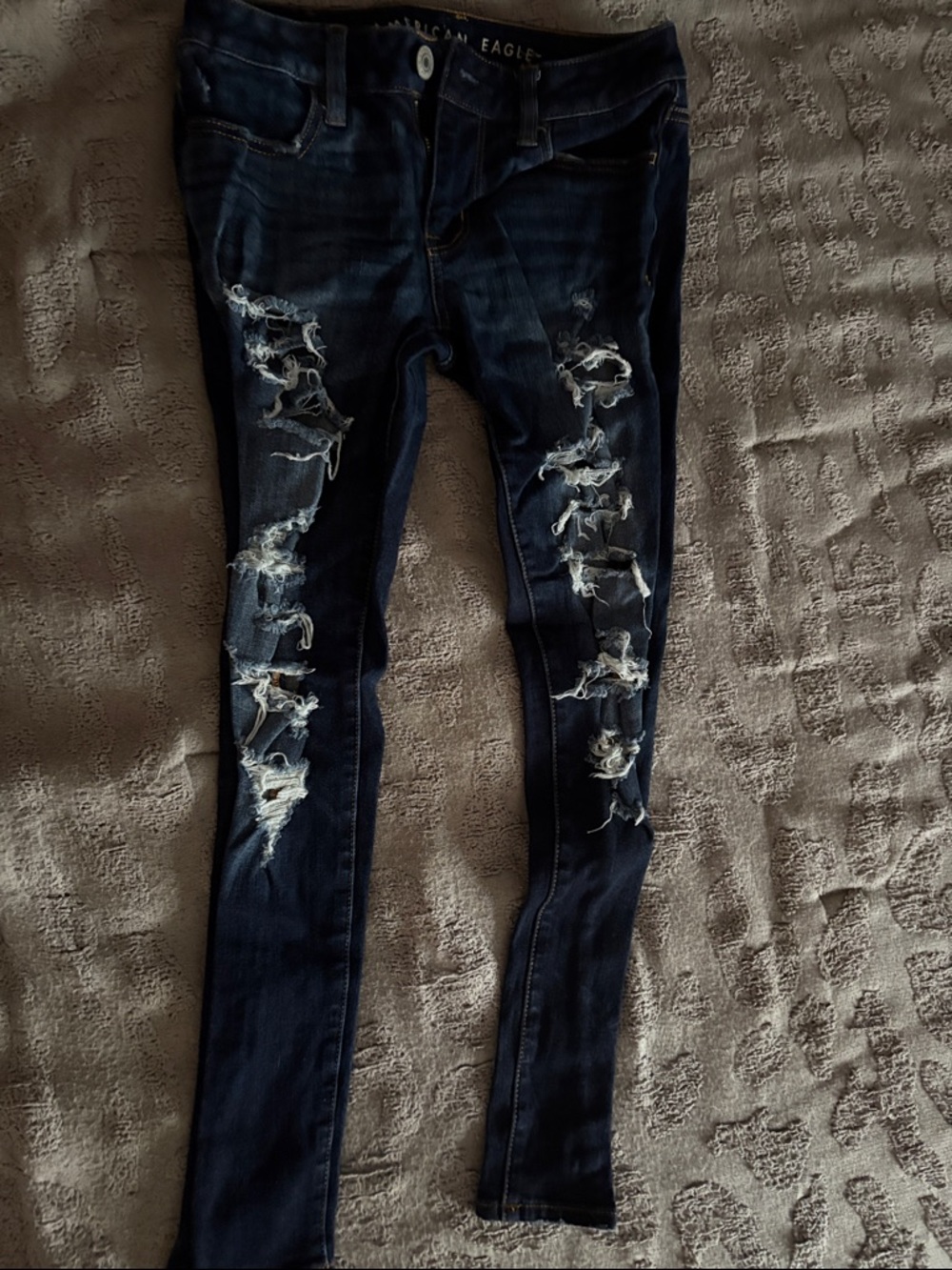 American Eagle Outfitters Women's Dark Blue Ripped Skinny Jeans